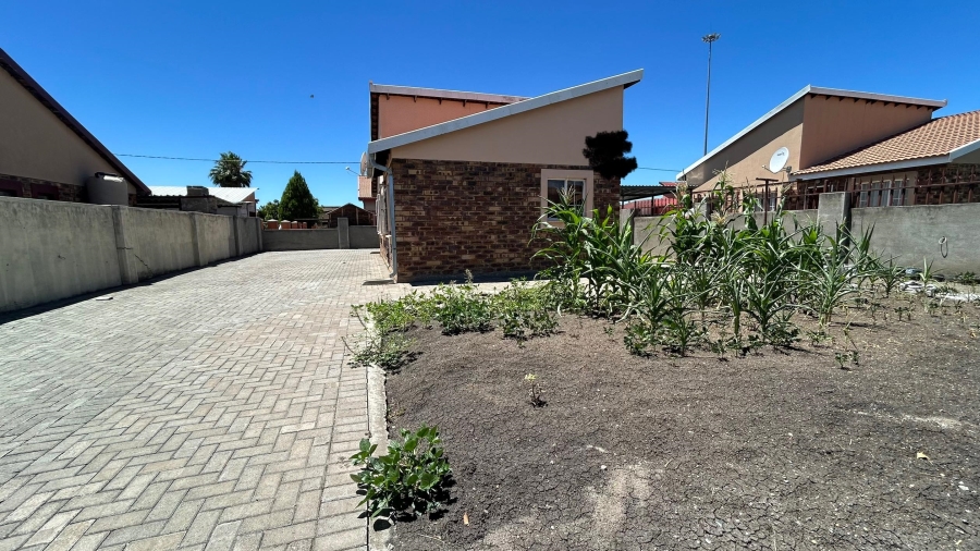 3 Bedroom Property for Sale in Seraleng North West